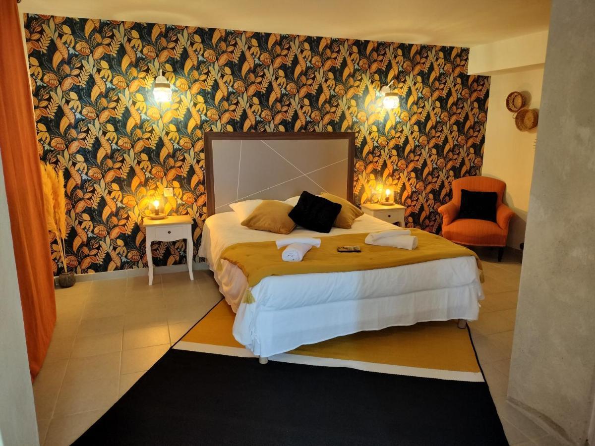 Auberge Des Colettes Coutansouze ภายนอก รูปภาพ
