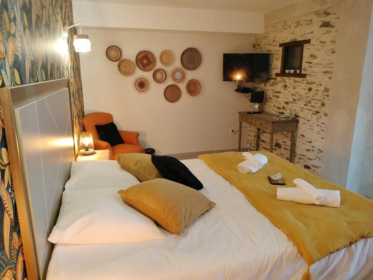 Auberge Des Colettes Coutansouze ภายนอก รูปภาพ